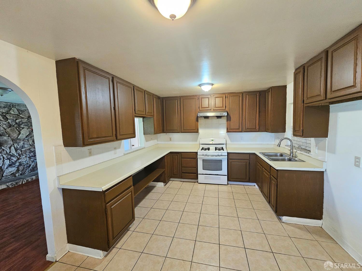 Detail Gallery Image 6 of 16 For 864 Lester Ave, Hayward,  CA 94541 - 3 Beds | 1 Baths