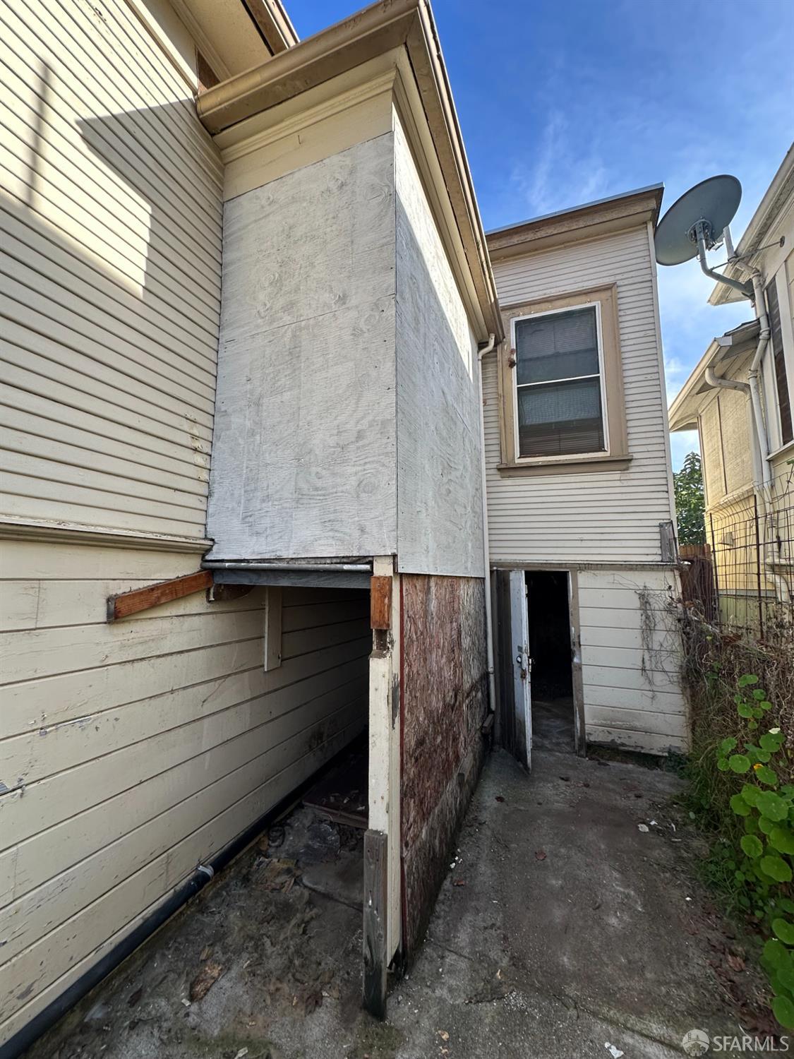 Detail Gallery Image 21 of 30 For 2140 27th Ave, Oakland,  CA 94601 - 2 Beds | 2 Baths