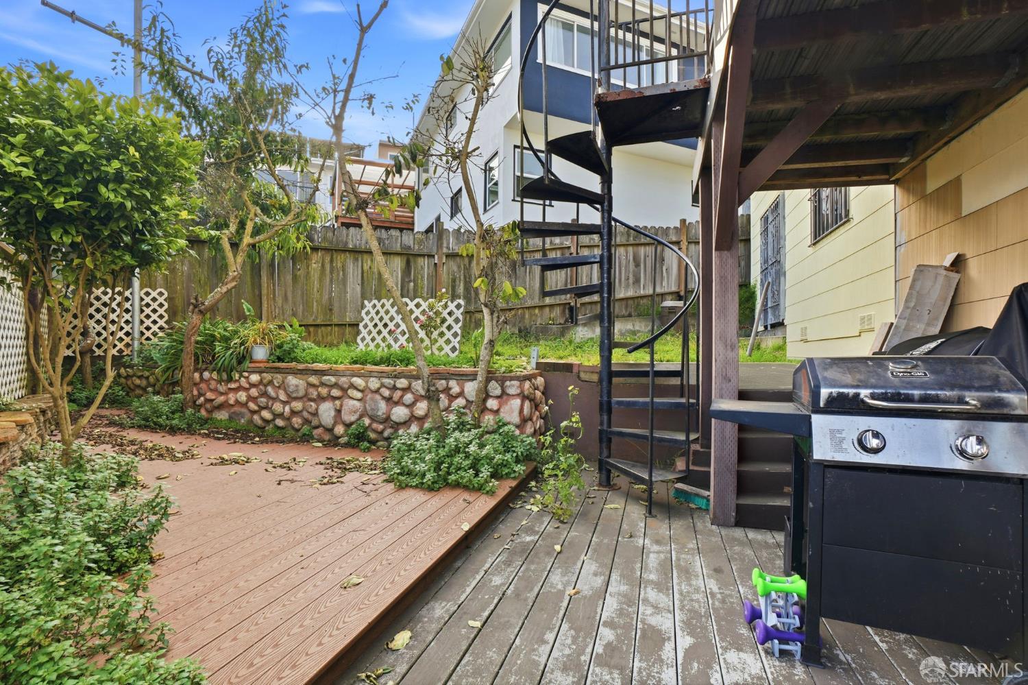 Detail Gallery Image 32 of 38 For 1831 Silliman St, San Francisco,  CA 94134 - 4 Beds | 3 Baths