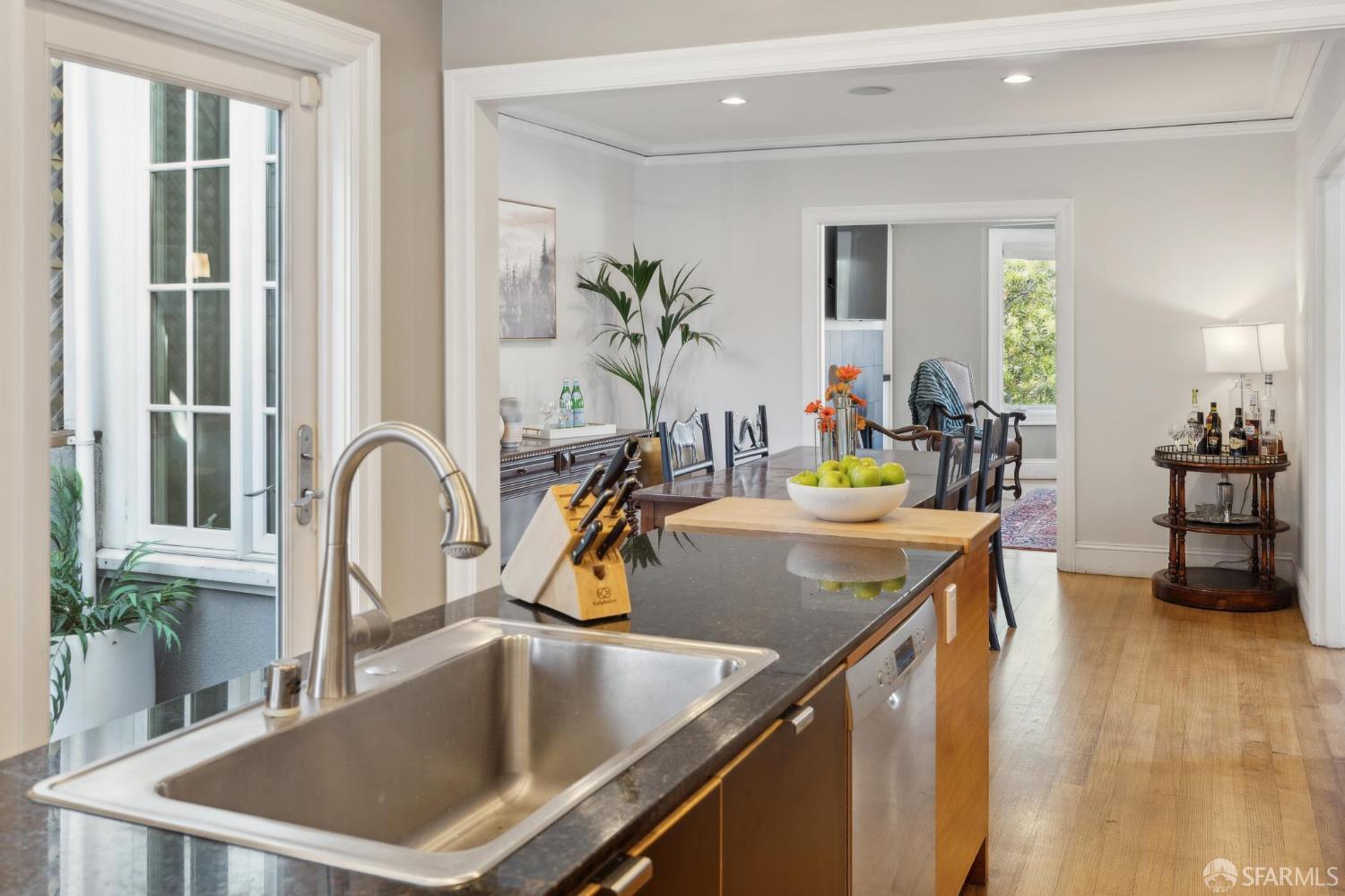 Detail Gallery Image 19 of 71 For 245 Alhambra St, San Francisco,  CA 94123 - 4 Beds | 3/1 Baths