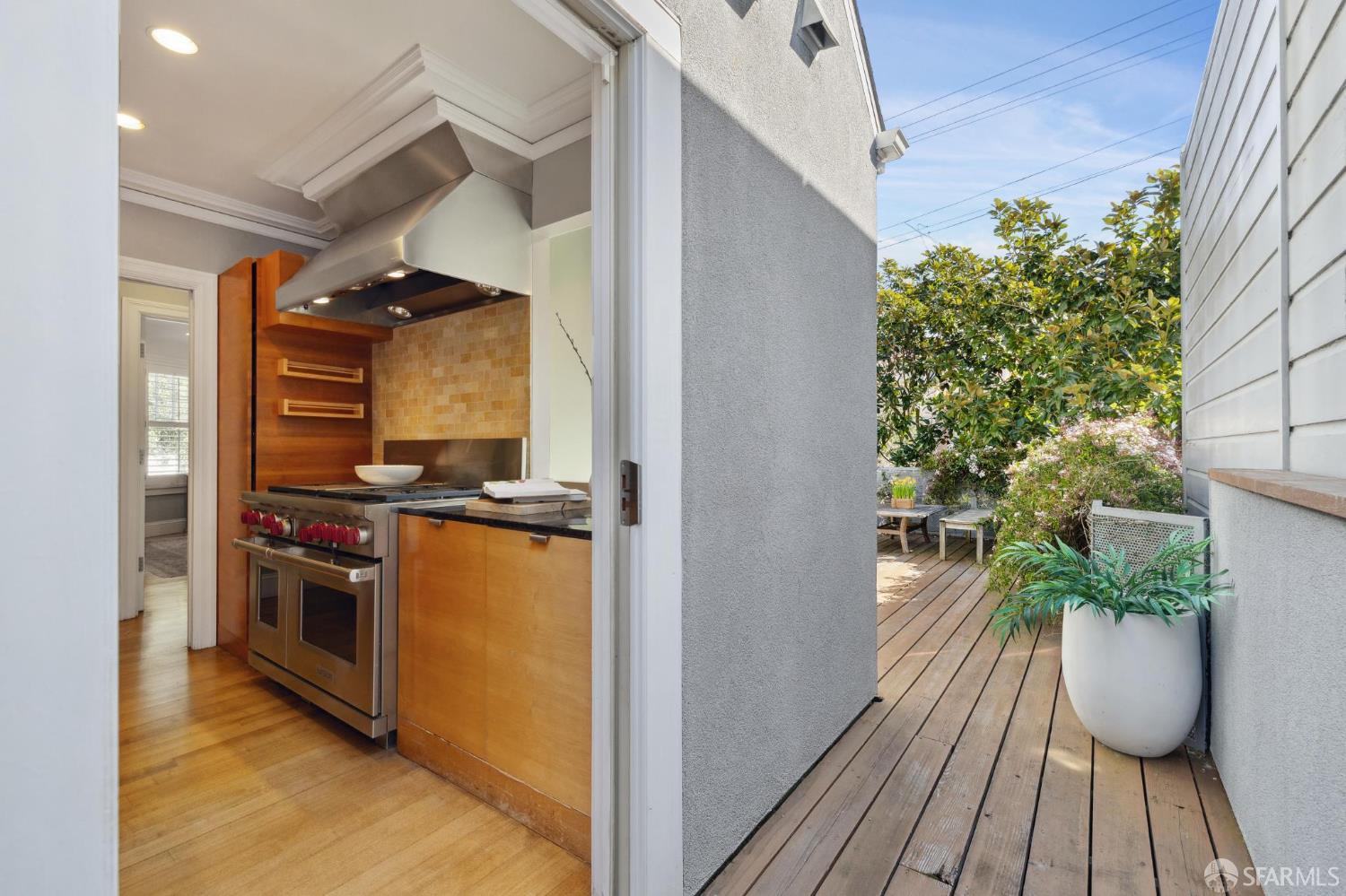 Detail Gallery Image 34 of 71 For 245 Alhambra St, San Francisco,  CA 94123 - 4 Beds | 3/1 Baths