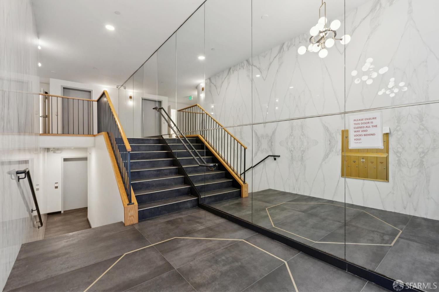 Detail Gallery Image 52 of 62 For 1624 Larkin St #4,  San Francisco,  CA 94109 - 1 Beds | 1 Baths