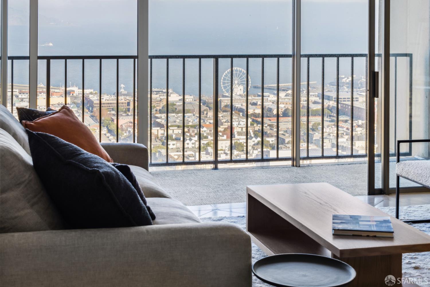 Detail Gallery Image 2 of 28 For 999 Green St #1403,  San Francisco,  CA 94133 - 1 Beds | 1 Baths