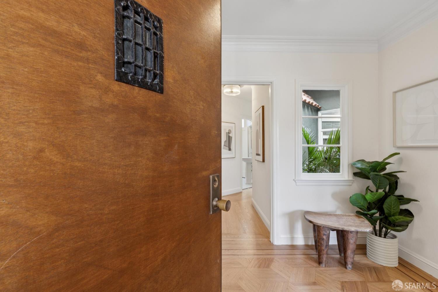 Detail Gallery Image 3 of 53 For 1472 Alemany Blvd, San Francisco,  CA 94112 - 2 Beds | 2 Baths