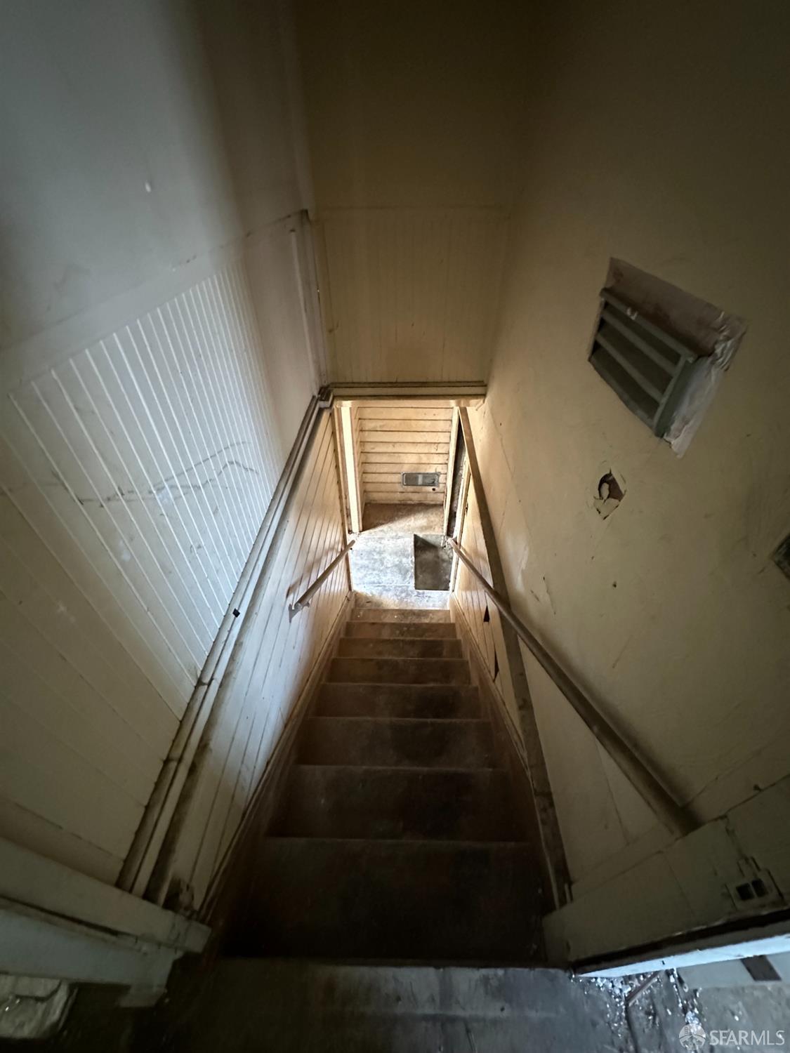 Detail Gallery Image 17 of 30 For 2140 27th Ave, Oakland,  CA 94601 - 2 Beds | 2 Baths