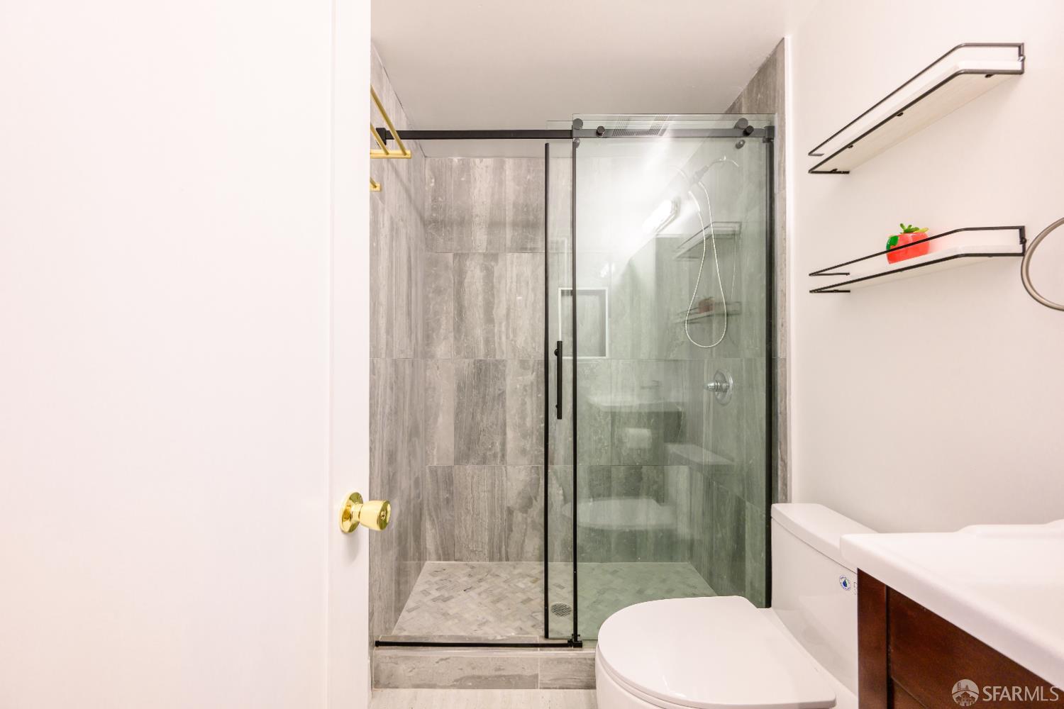 Detail Gallery Image 19 of 37 For 2371 30th Ave, San Francisco,  CA 94116 - 3 Beds | 1 Baths