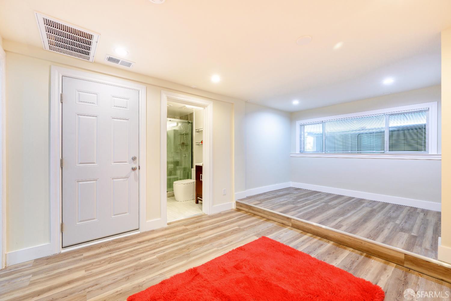 Detail Gallery Image 8 of 37 For 2371 30th Ave, San Francisco,  CA 94116 - 3 Beds | 1 Baths