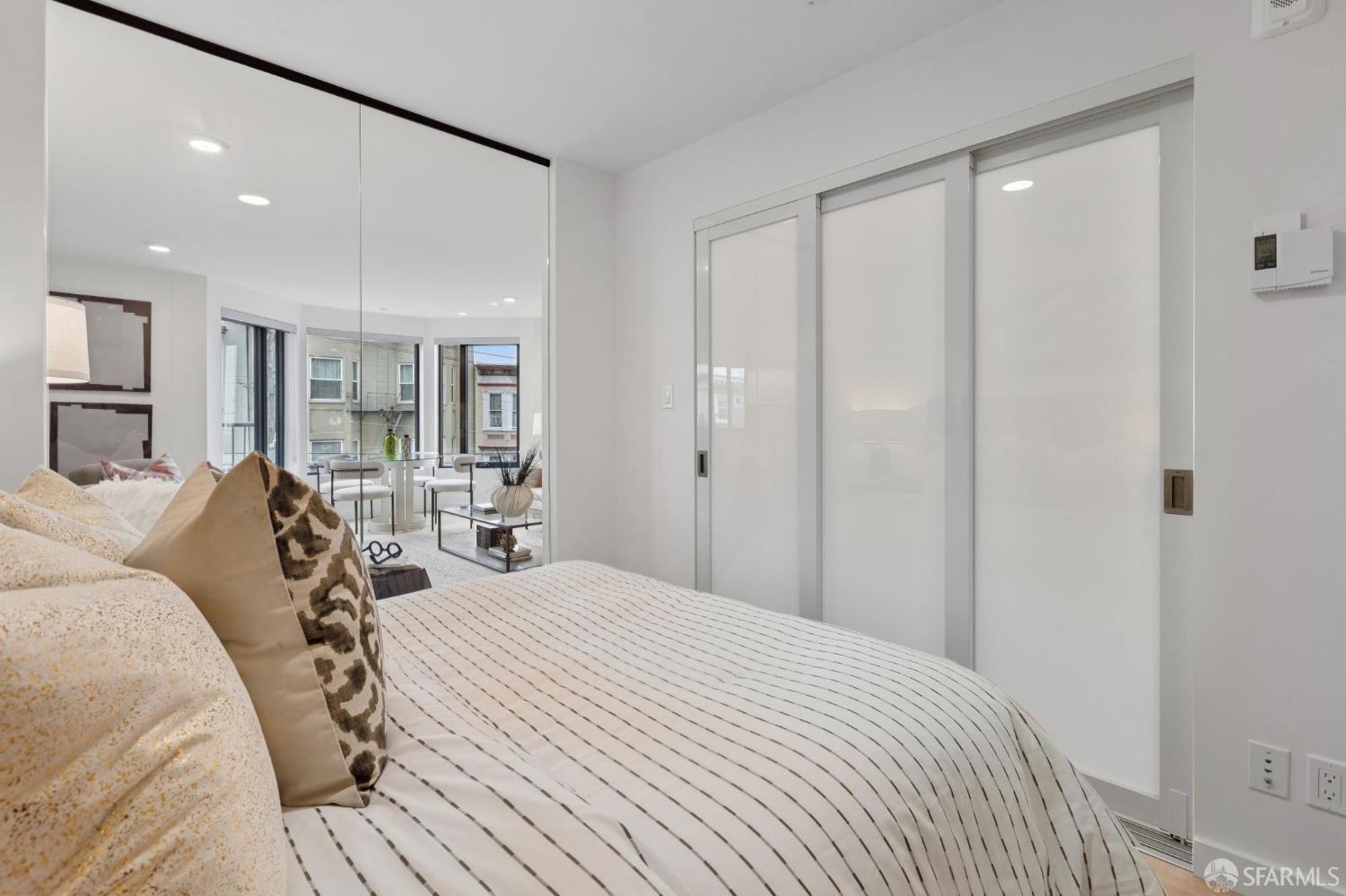 Detail Gallery Image 29 of 62 For 1624 Larkin St #4,  San Francisco,  CA 94109 - 1 Beds | 1 Baths