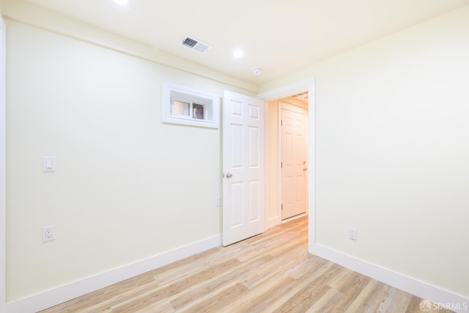 Detail Gallery Image 14 of 37 For 2371 30th Ave, San Francisco,  CA 94116 - 3 Beds | 1 Baths