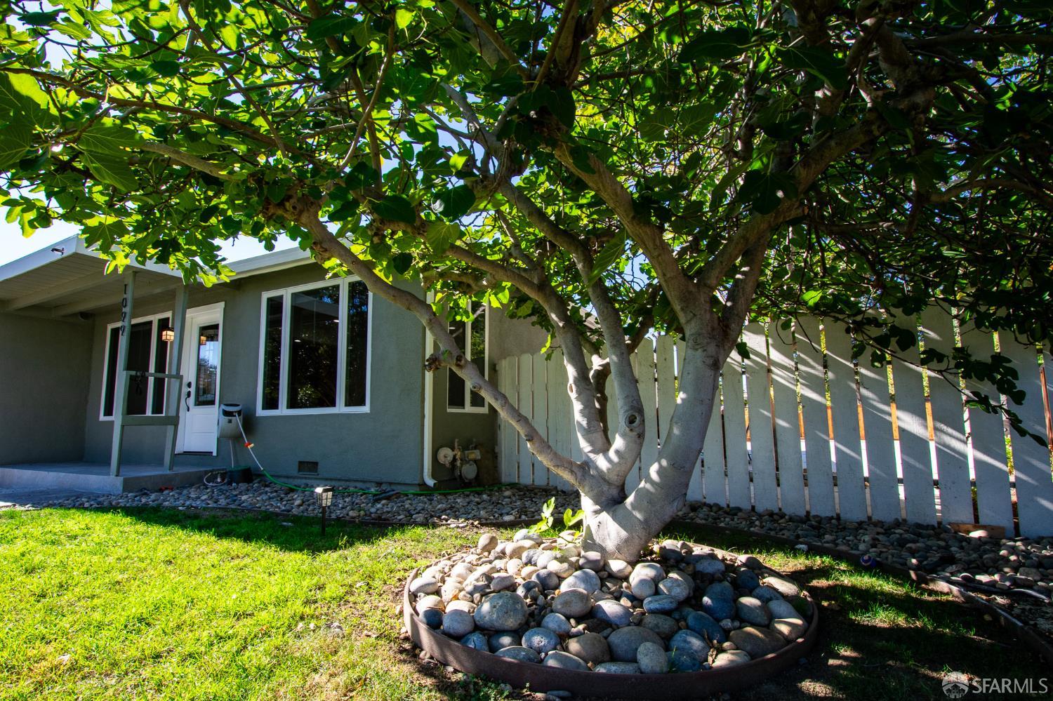 Detail Gallery Image 16 of 16 For 1099 Bradford Dr a,  Sunnyvale,  CA 94089 - 3 Beds | 1 Baths