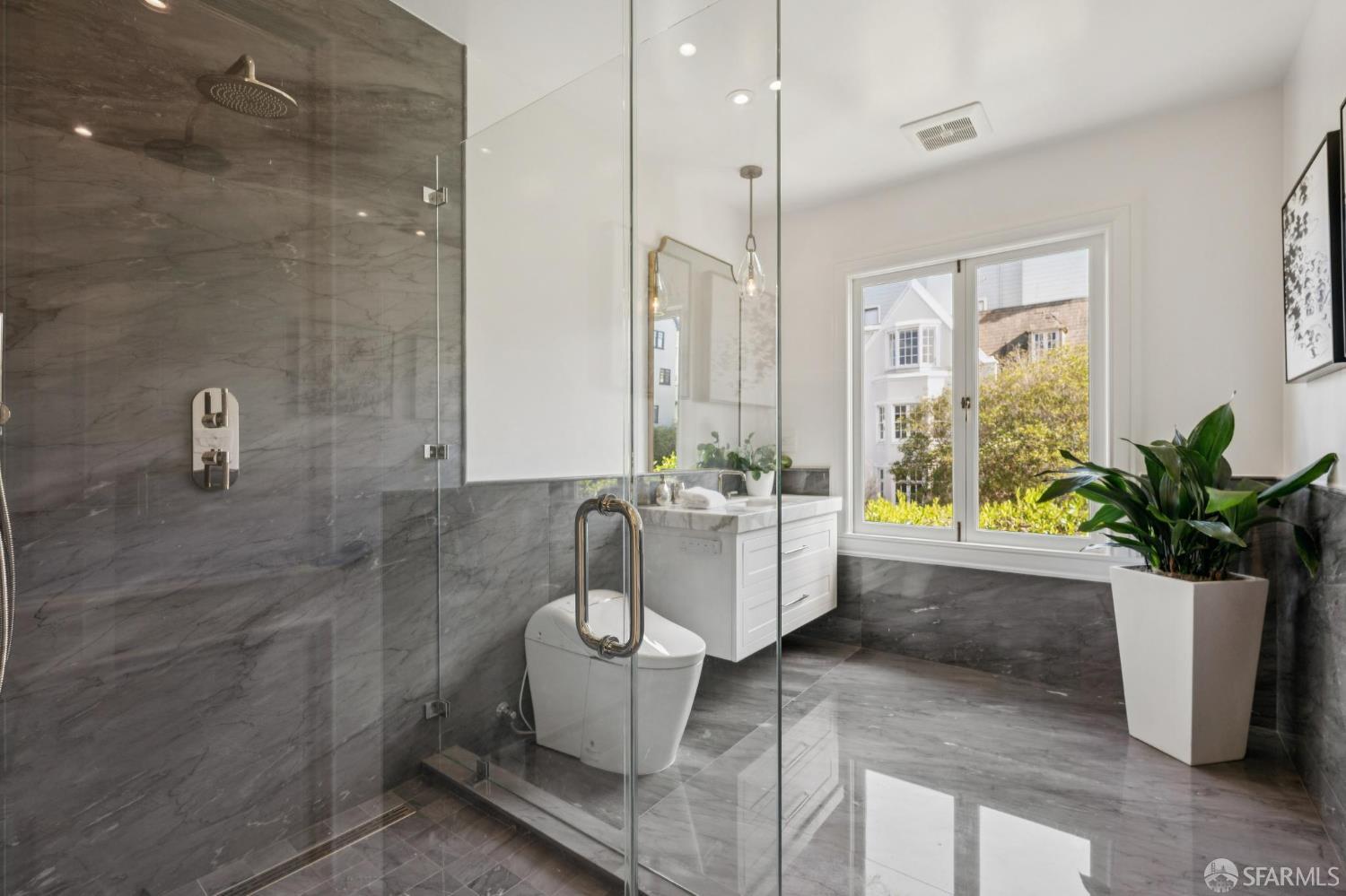 Detail Gallery Image 47 of 94 For 3300 Jackson St, San Francisco,  CA 94118 - 5 Beds | 6/2 Baths