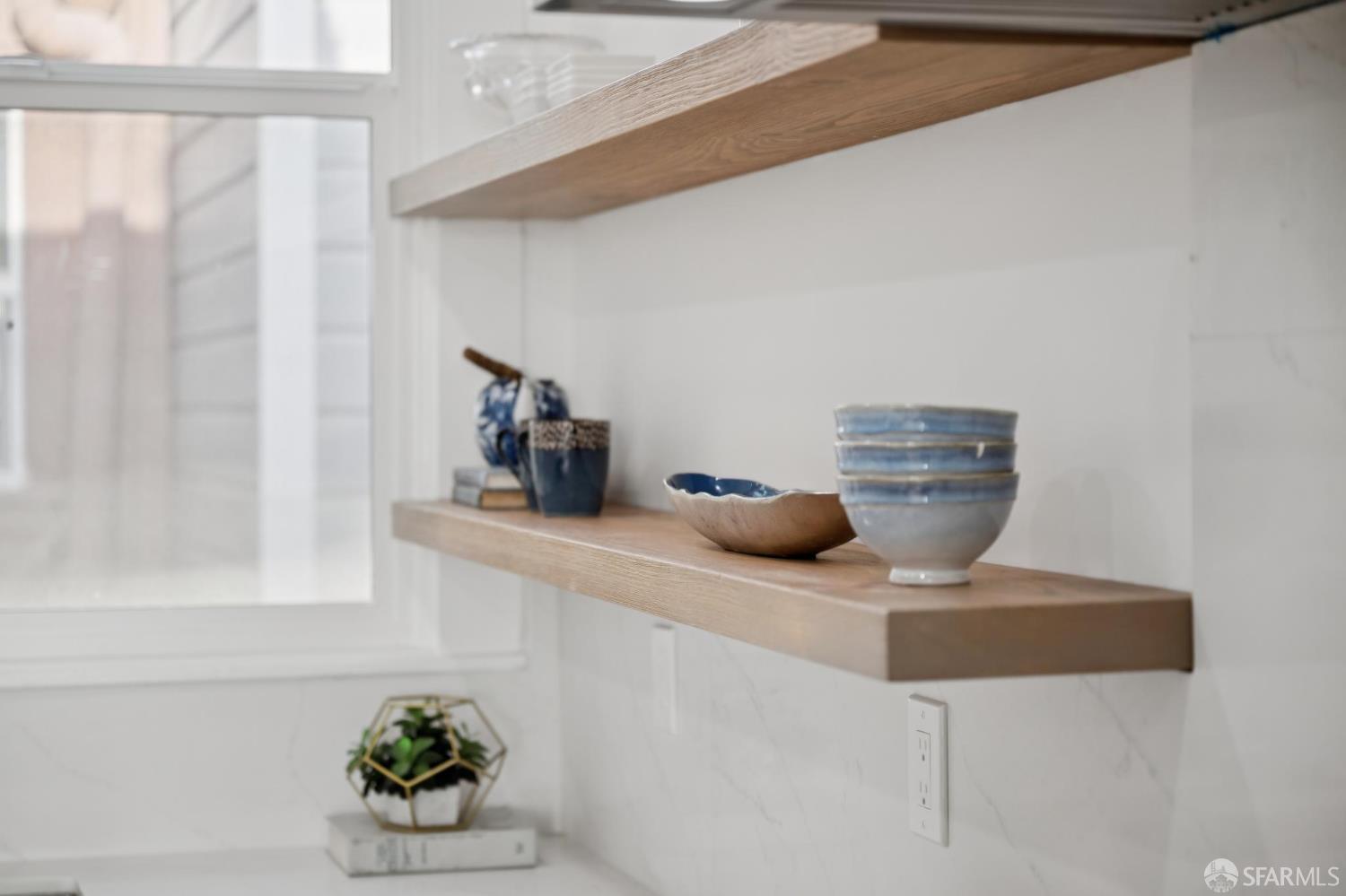 Detail Gallery Image 18 of 33 For 1449 Hyde St #2,  San Francisco,  CA 94109 - 1 Beds | 1 Baths