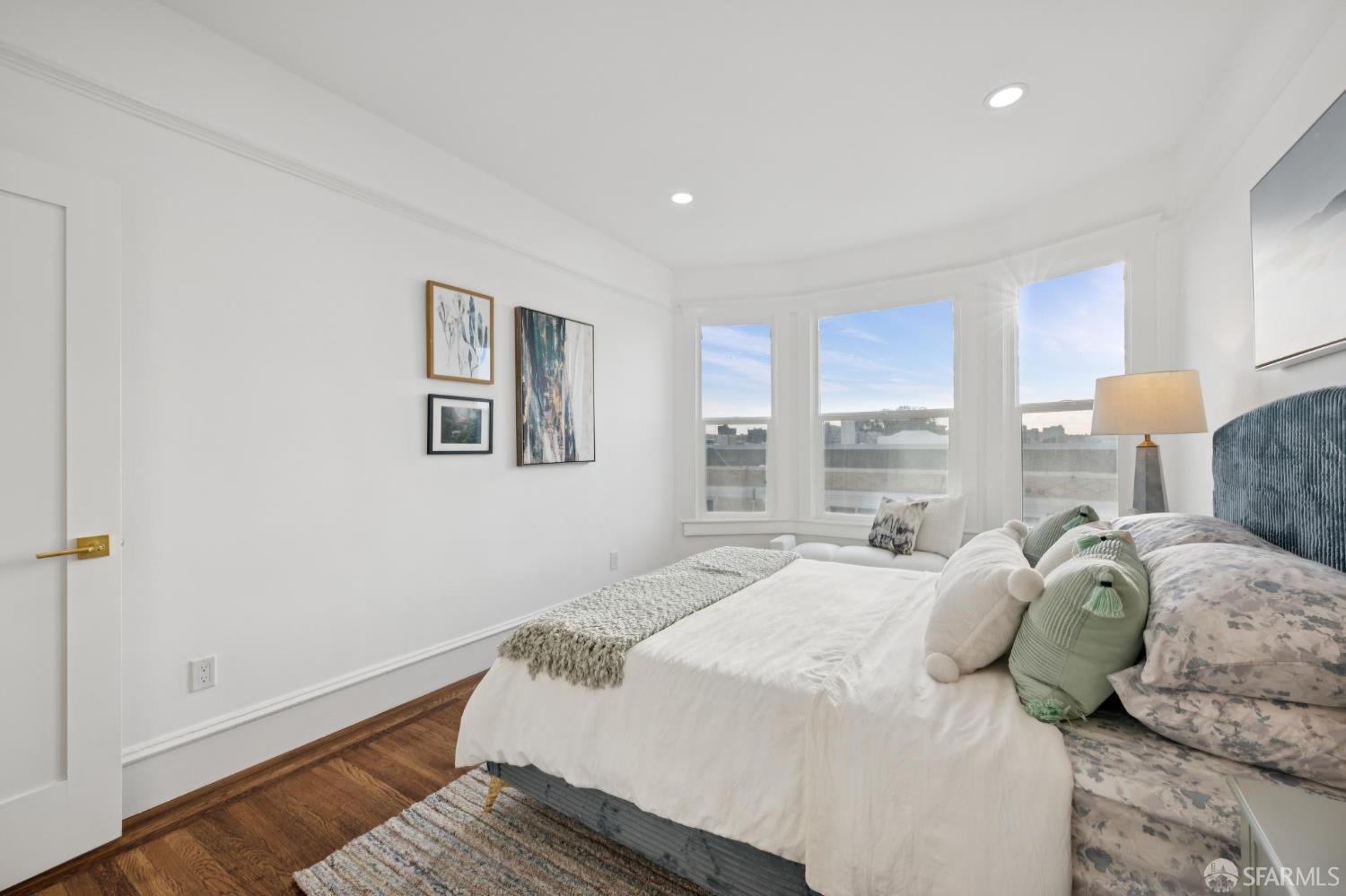 Detail Gallery Image 24 of 33 For 1449 Hyde St #2,  San Francisco,  CA 94109 - 1 Beds | 1 Baths