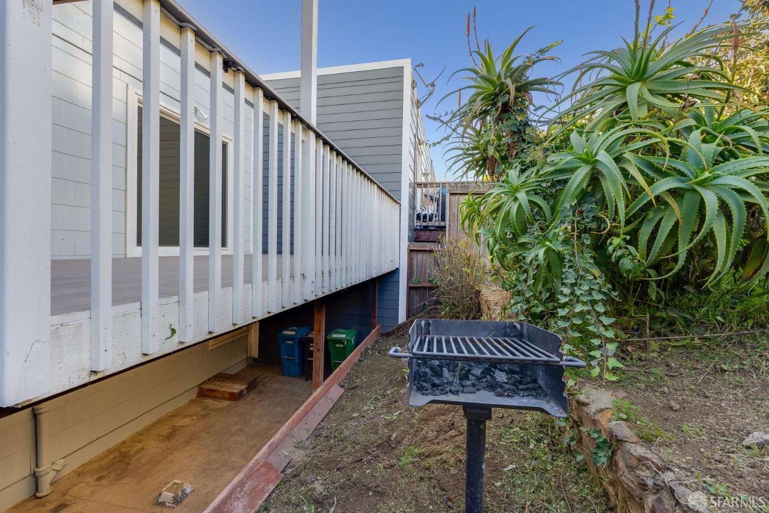 Detail Gallery Image 28 of 34 For 66 Arleta Ave, San Francisco,  CA 94134 - 2 Beds | 2 Baths