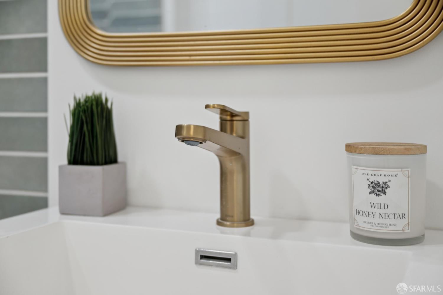 Detail Gallery Image 26 of 33 For 1449 Hyde St #2,  San Francisco,  CA 94109 - 1 Beds | 1 Baths