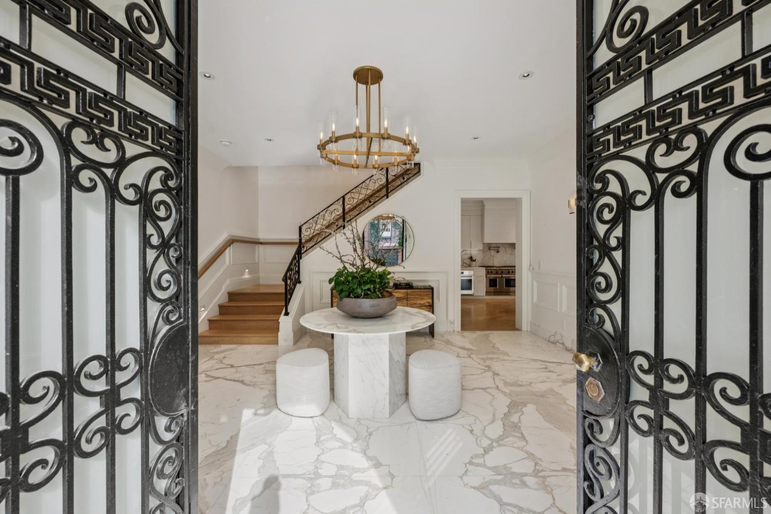 Detail Gallery Image 4 of 94 For 3300 Jackson St, San Francisco,  CA 94118 - 5 Beds | 6/2 Baths