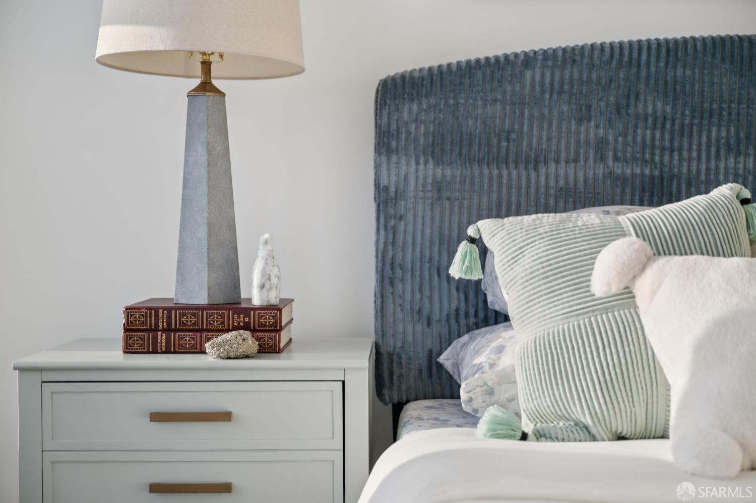 Detail Gallery Image 25 of 33 For 1449 Hyde St #2,  San Francisco,  CA 94109 - 1 Beds | 1 Baths