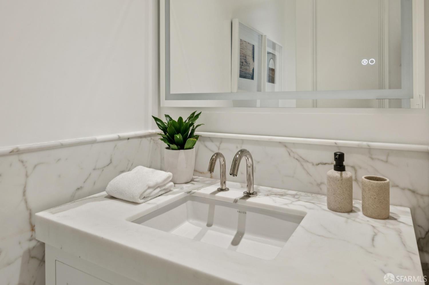 Detail Gallery Image 26 of 94 For 3300 Jackson St, San Francisco,  CA 94118 - 5 Beds | 6/2 Baths