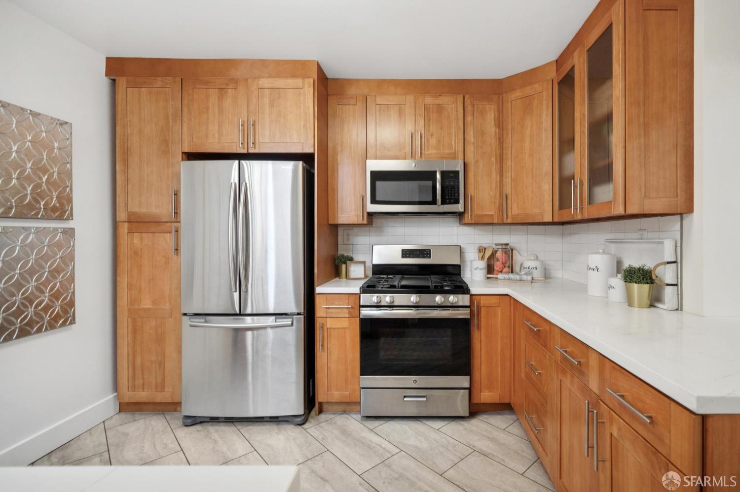 Detail Gallery Image 21 of 39 For 130 Brazil Ave, San Francisco,  CA 94112 - 2 Beds | 1 Baths