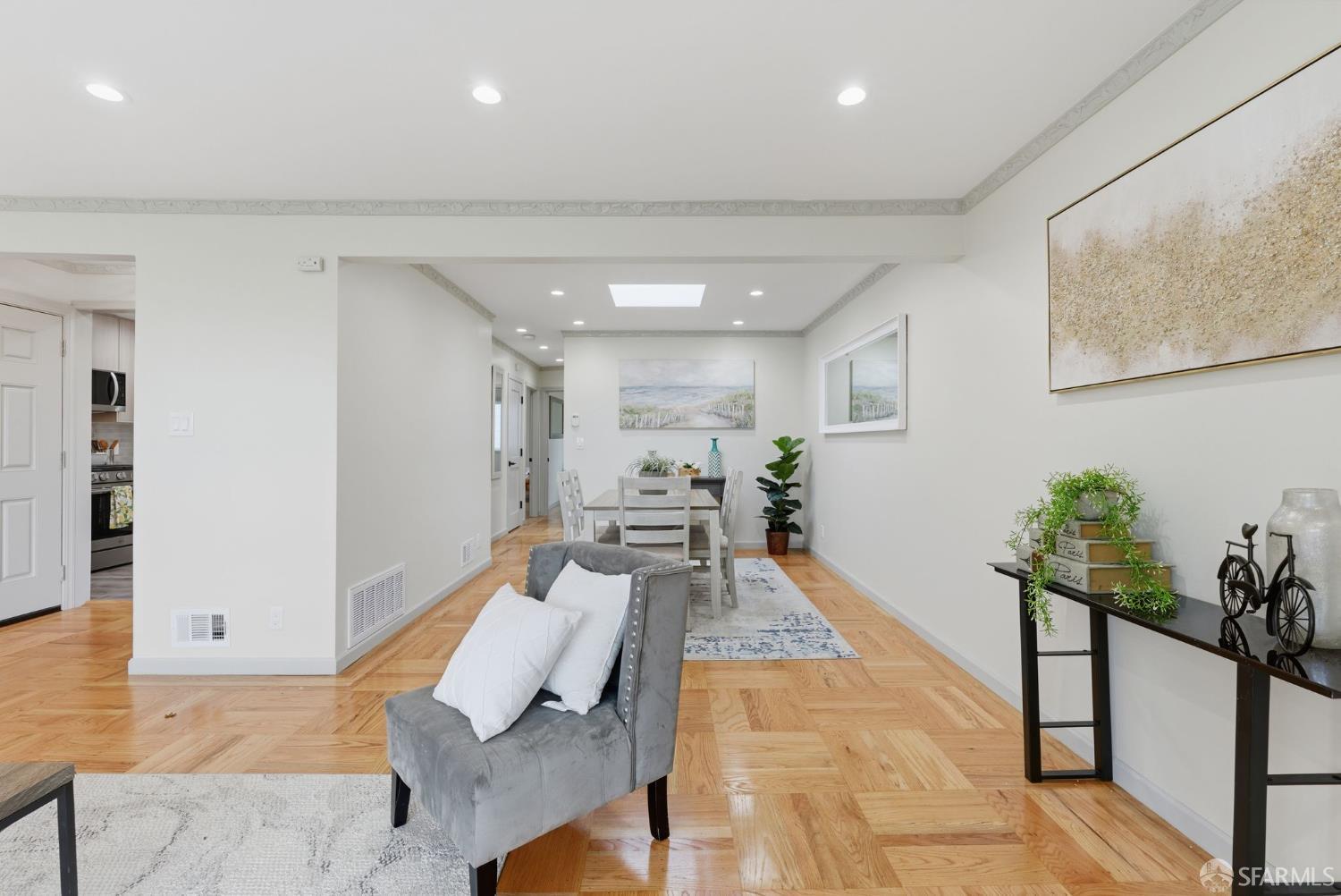 Detail Gallery Image 8 of 65 For 366 Chester St, Daly City,  CA 94014 - 3 Beds | 2 Baths