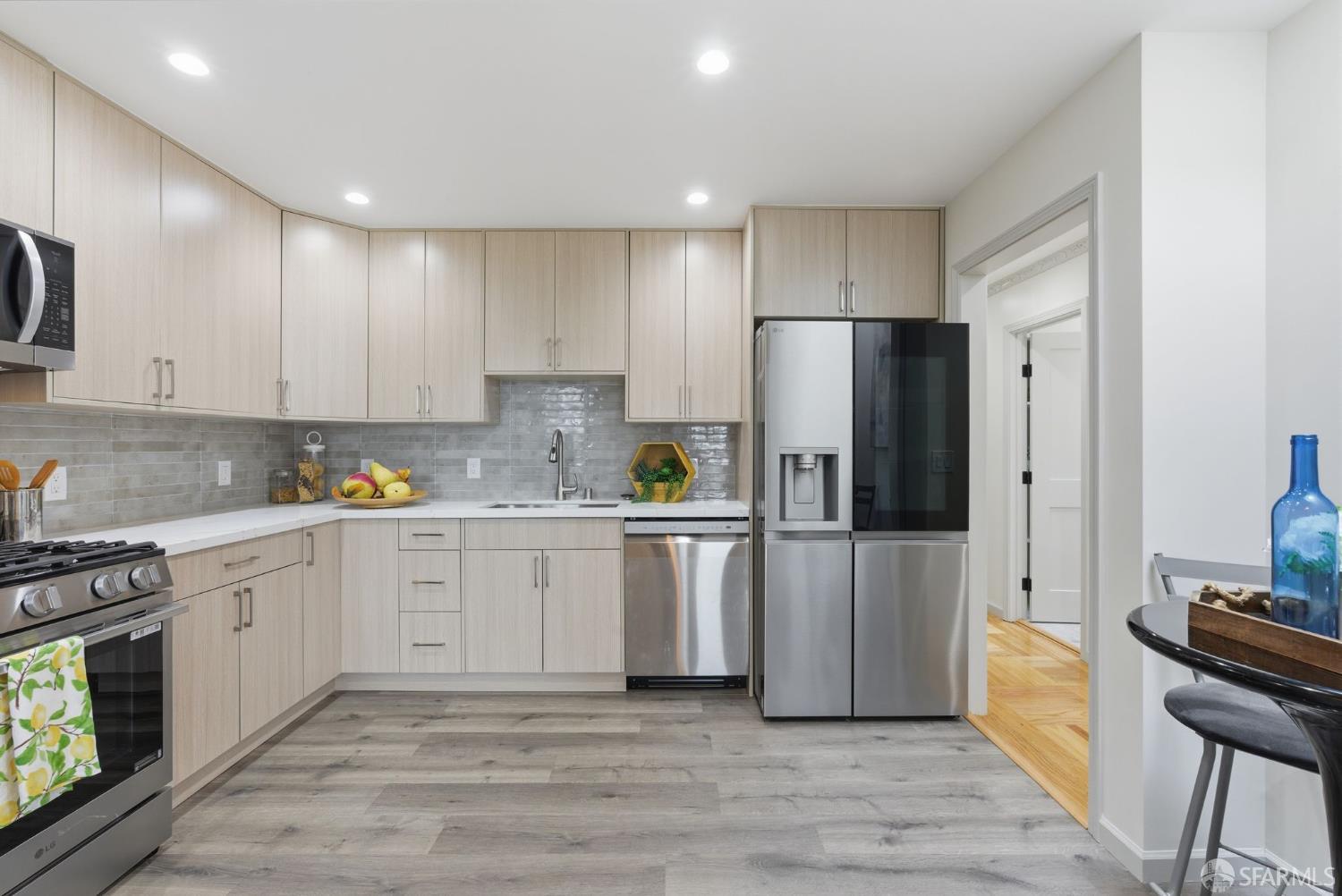 Detail Gallery Image 9 of 65 For 366 Chester St, Daly City,  CA 94014 - 3 Beds | 2 Baths