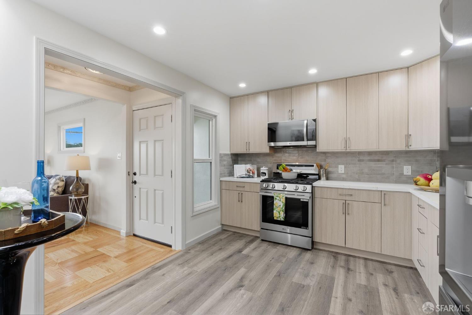 Detail Gallery Image 13 of 65 For 366 Chester St, Daly City,  CA 94014 - 3 Beds | 2 Baths