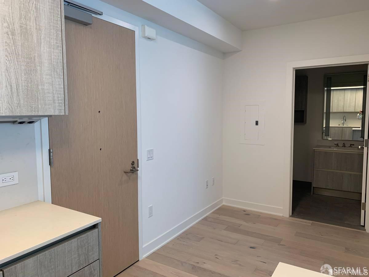 Front Image Thumbnail for SF425092352