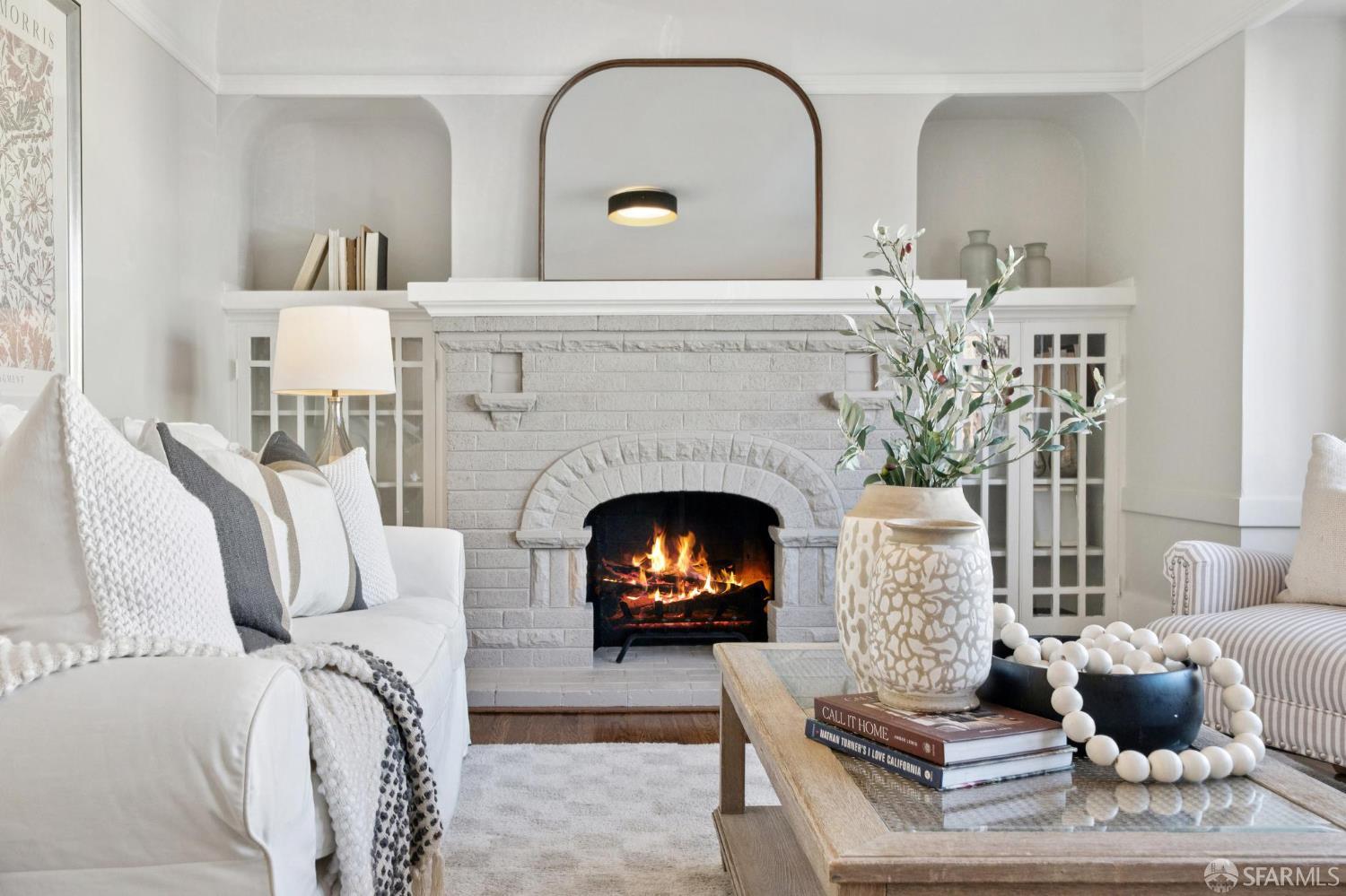 Detail Gallery Image 4 of 39 For 130 Brazil Ave, San Francisco,  CA 94112 - 2 Beds | 1 Baths