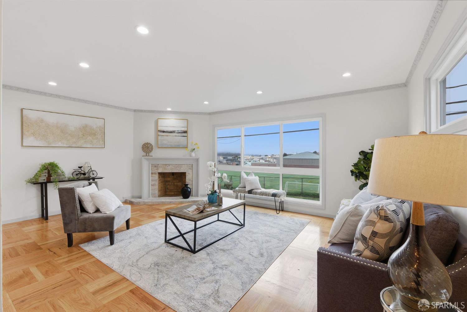 Detail Gallery Image 3 of 65 For 366 Chester St, Daly City,  CA 94014 - 3 Beds | 2 Baths