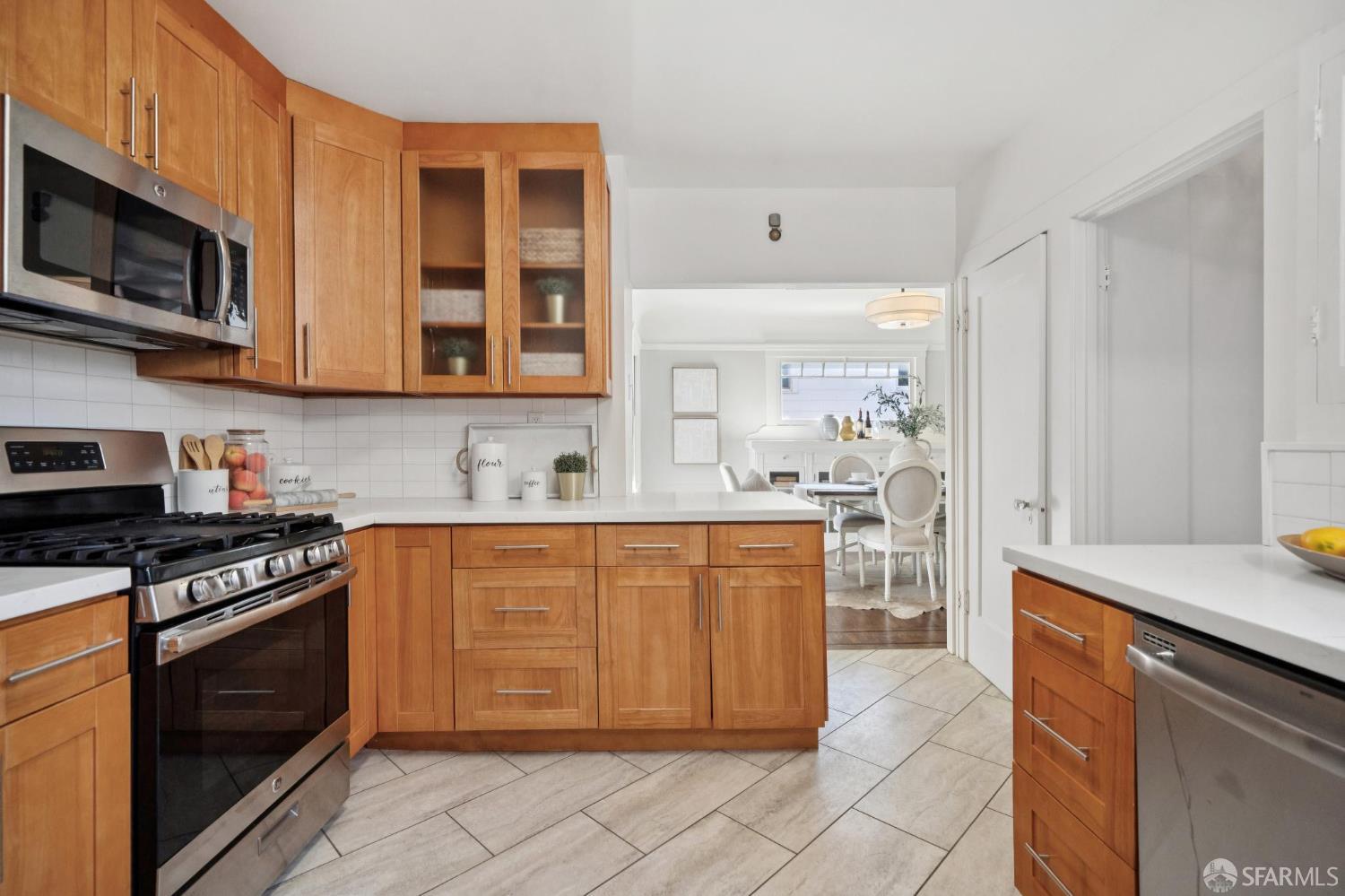 Detail Gallery Image 24 of 39 For 130 Brazil Ave, San Francisco,  CA 94112 - 2 Beds | 1 Baths