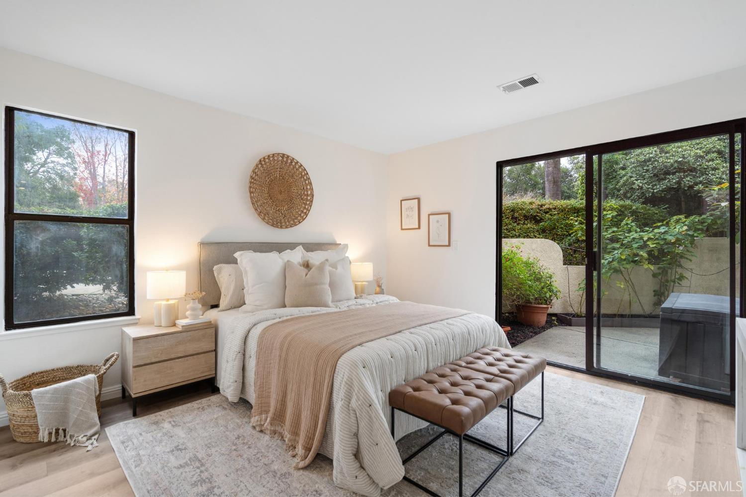 Detail Gallery Image 7 of 29 For 111 N Villa Way, Walnut Creek,  CA 94595 - 2 Beds | 2 Baths