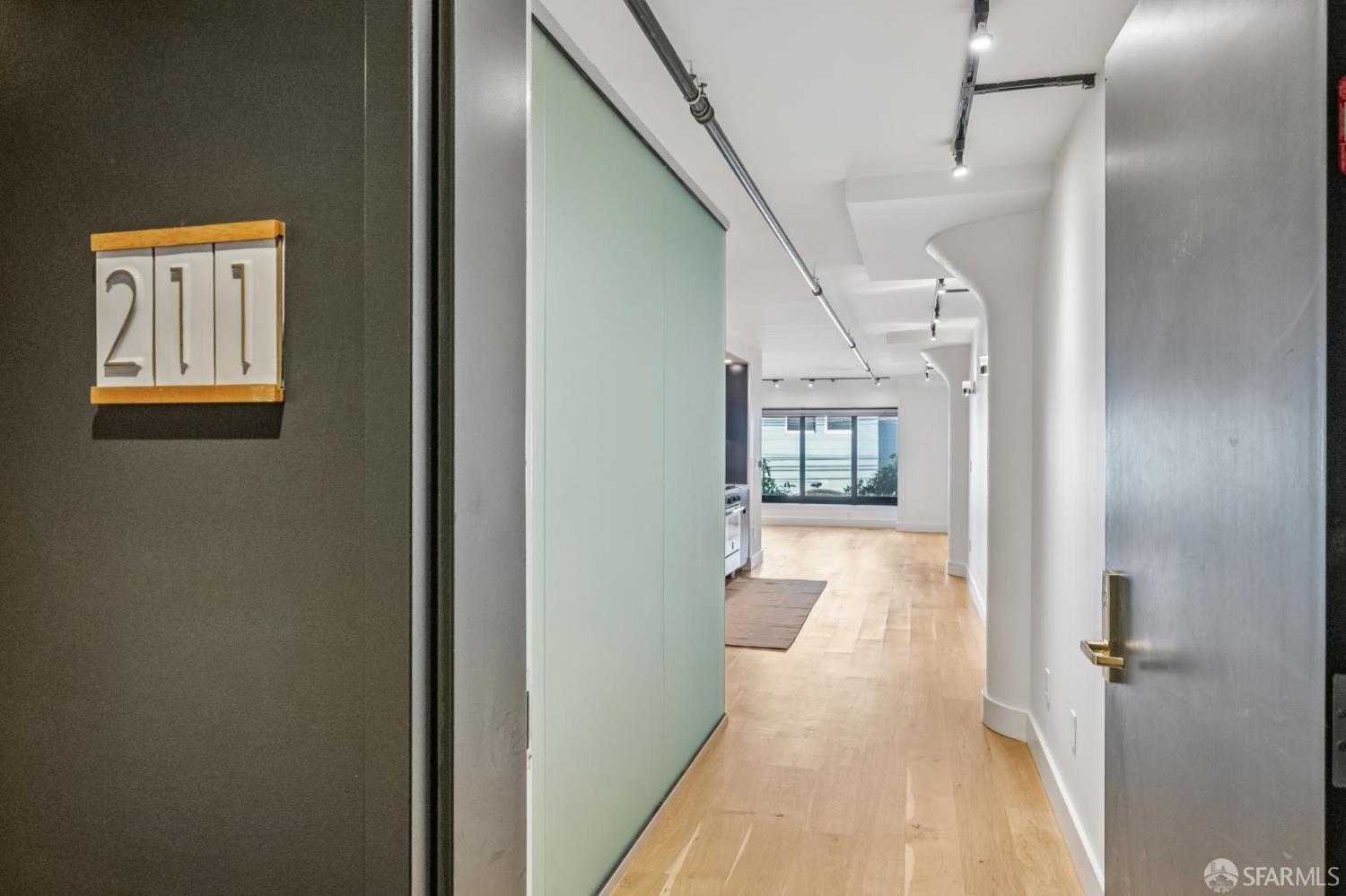 Detail Gallery Image 2 of 20 For 1875 Mission St #211,  San Francisco,  CA 94103 - 1 Beds | 1 Baths