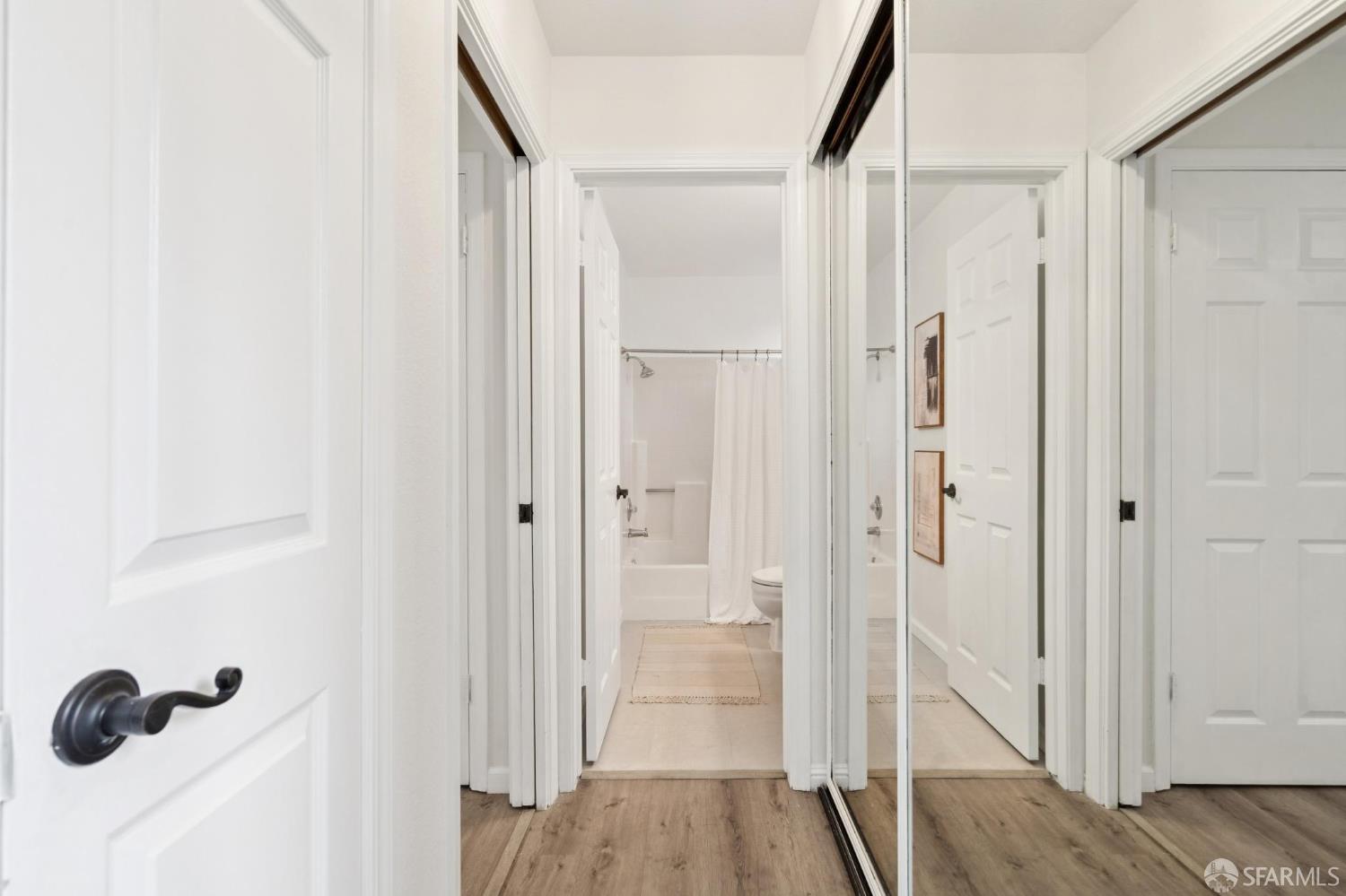 Detail Gallery Image 10 of 29 For 111 N Villa Way, Walnut Creek,  CA 94595 - 2 Beds | 2 Baths