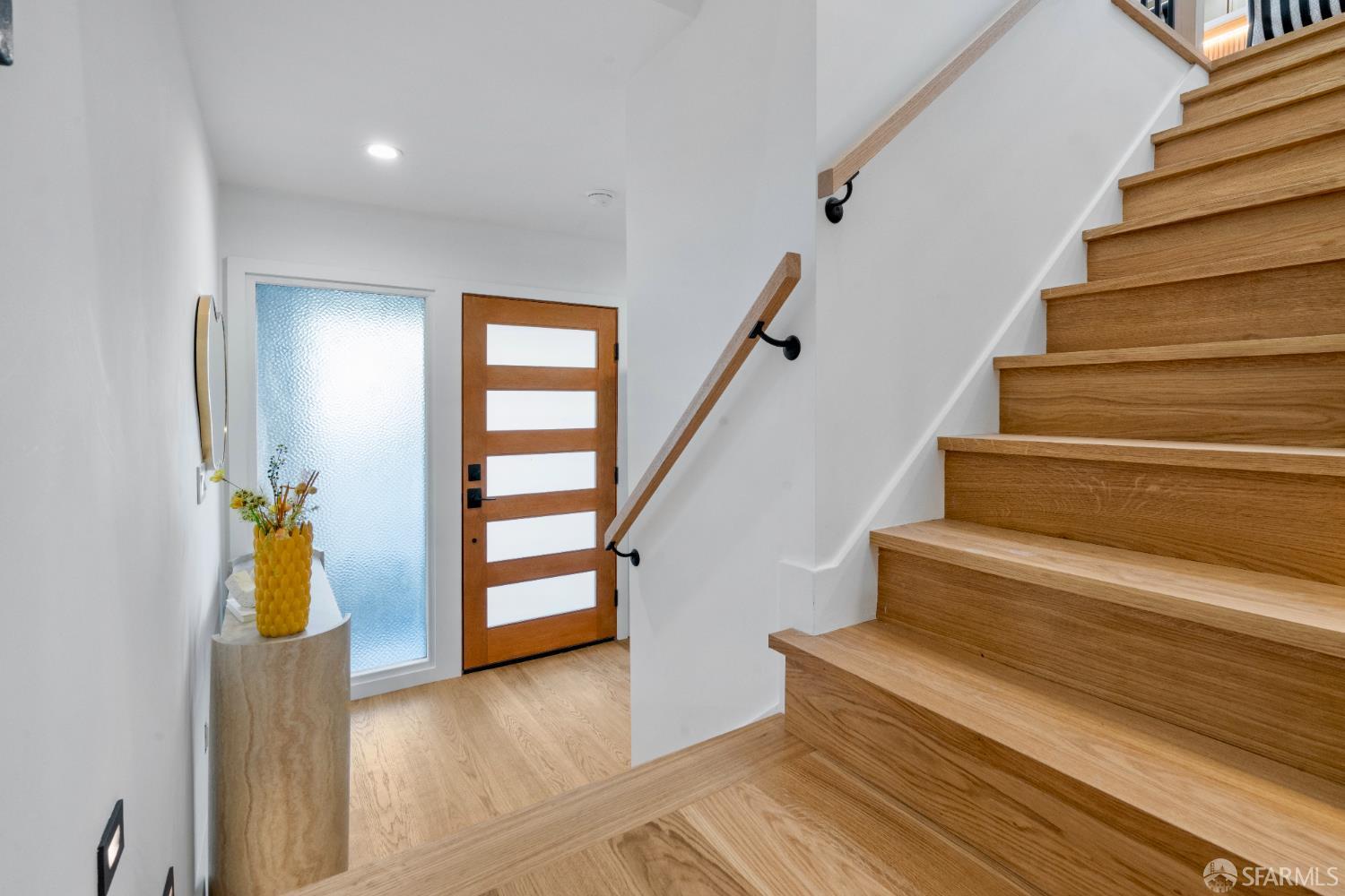 Detail Gallery Image 2 of 54 For 55 Jules Ave, San Francisco,  CA 94112 - 3 Beds | 3 Baths