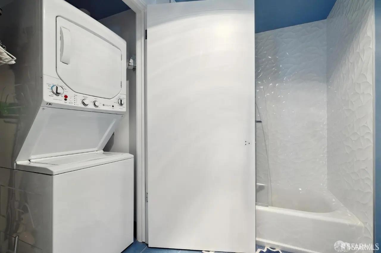 Detail Gallery Image 18 of 22 For 1388 Gough St #1201,  San Francisco,  CA 94109 - 2 Beds | 2 Baths