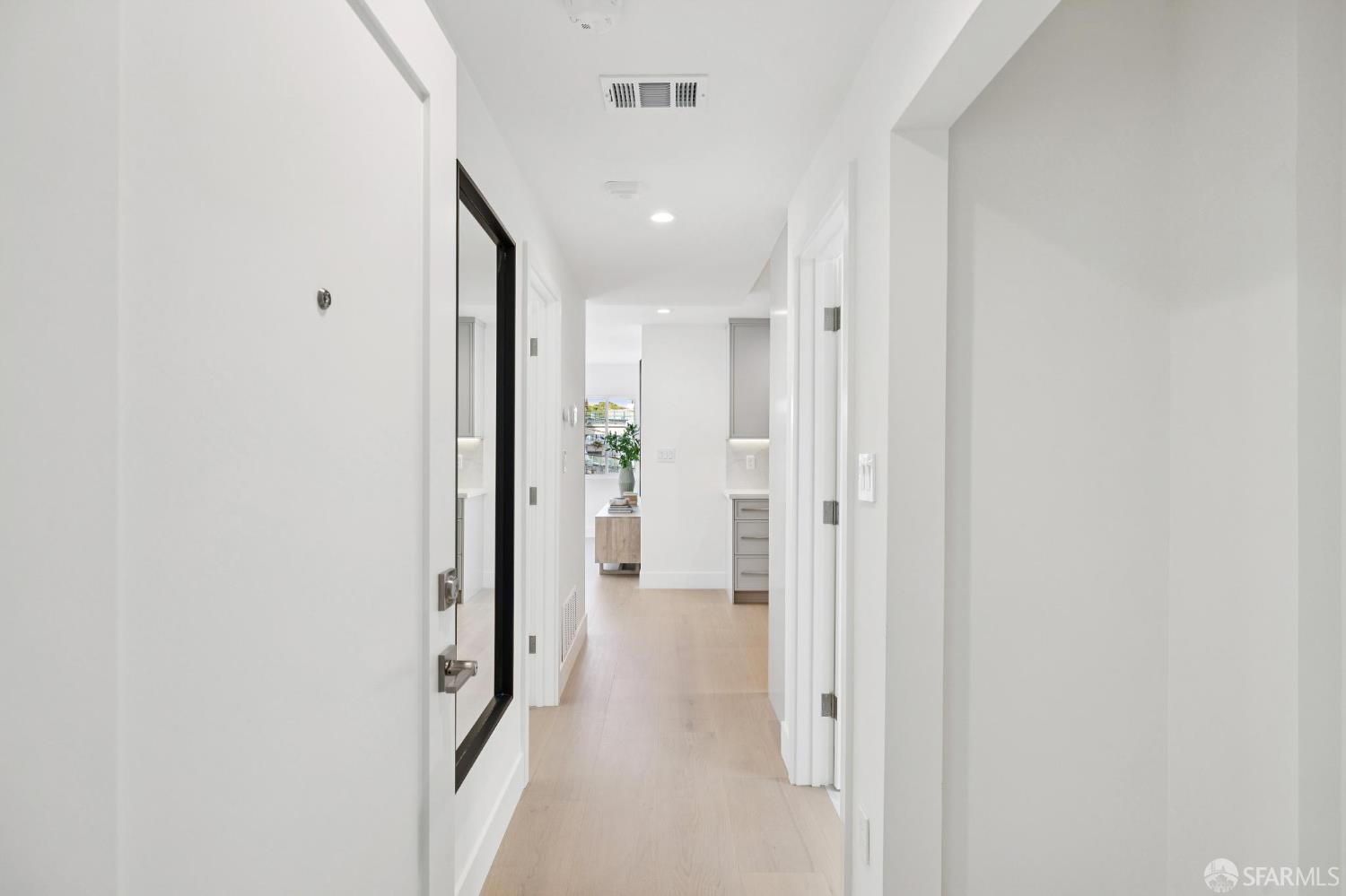 Detail Gallery Image 9 of 19 For 505 Grand View Ave #6,  San Francisco,  CA 94114 - 2 Beds | 1 Baths