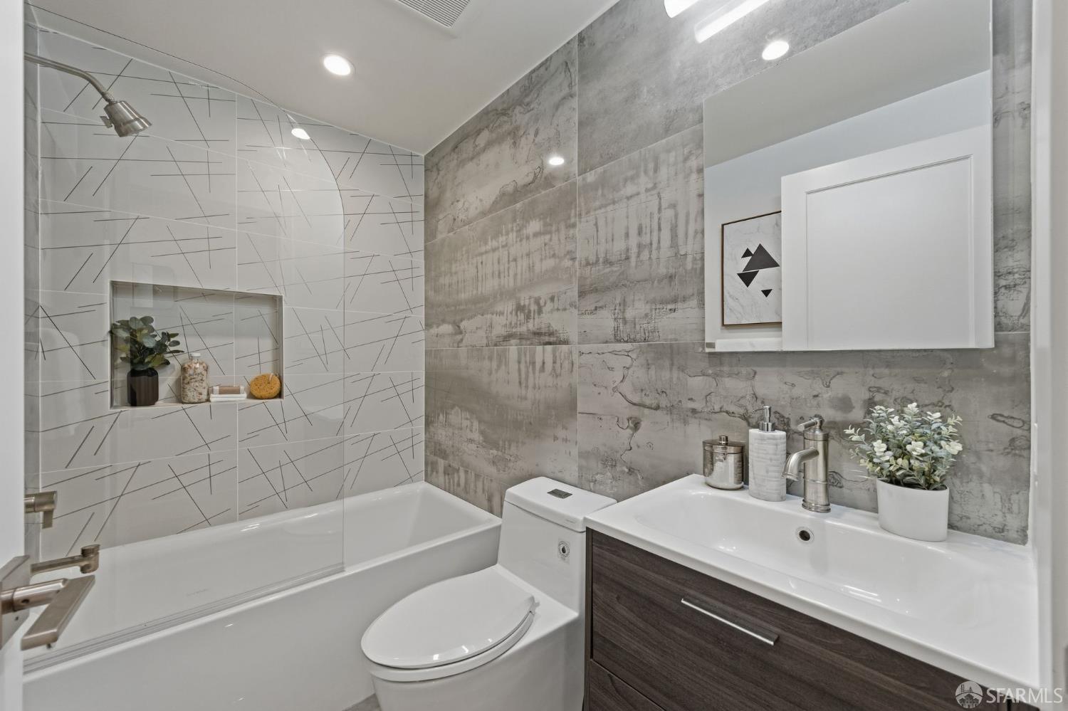 Detail Gallery Image 23 of 31 For 1822 27th Ave, San Francisco,  CA 94122 - 4 Beds | 4 Baths