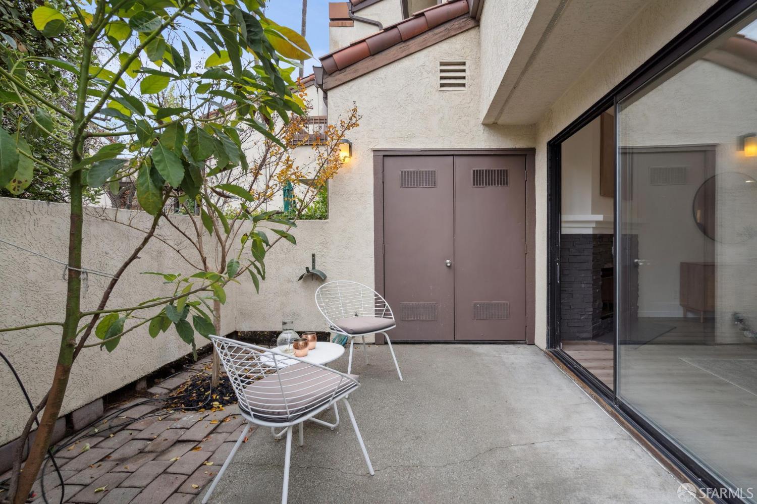 Detail Gallery Image 22 of 29 For 111 N Villa Way, Walnut Creek,  CA 94595 - 2 Beds | 2 Baths