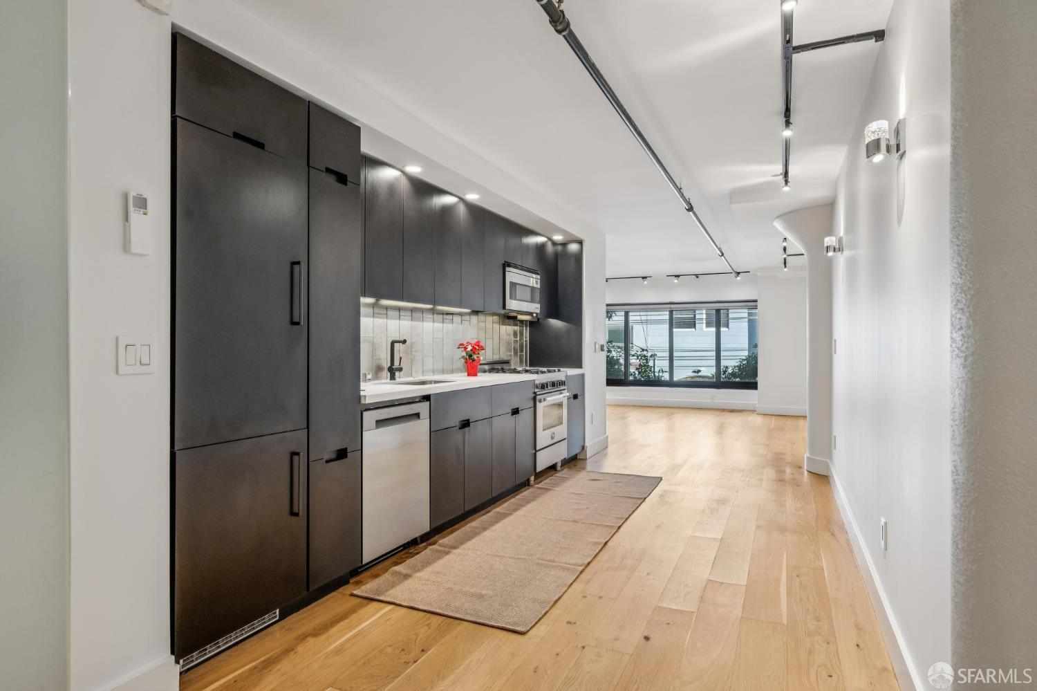 Detail Gallery Image 3 of 20 For 1875 Mission St #211,  San Francisco,  CA 94103 - 1 Beds | 1 Baths