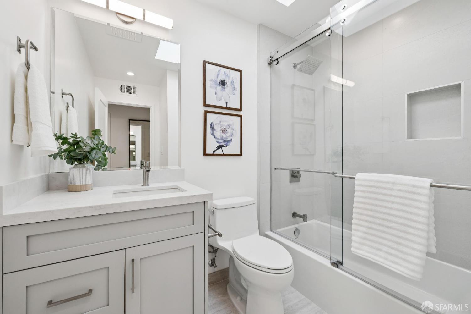 Detail Gallery Image 14 of 19 For 505 Grand View Ave #6,  San Francisco,  CA 94114 - 2 Beds | 1 Baths