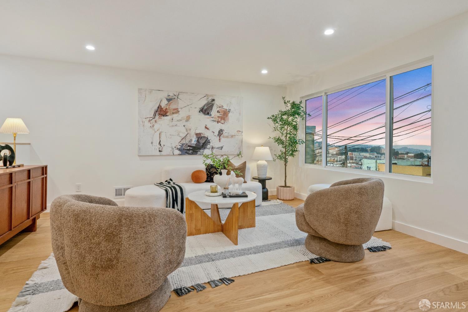 Detail Gallery Image 3 of 54 For 55 Jules Ave, San Francisco,  CA 94112 - 3 Beds | 3 Baths