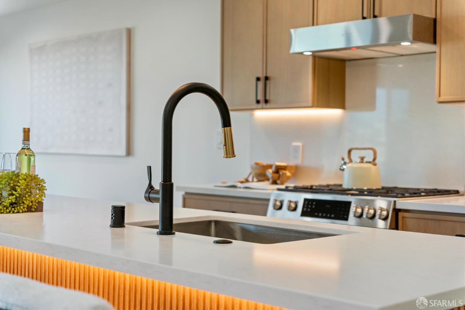 Detail Gallery Image 11 of 54 For 55 Jules Ave, San Francisco,  CA 94112 - 3 Beds | 3 Baths