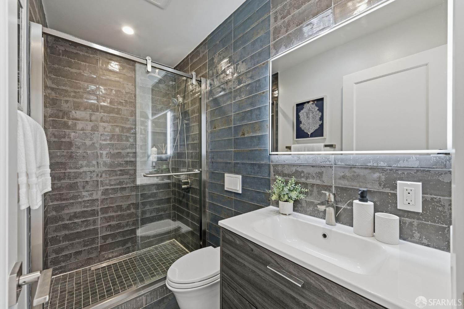 Detail Gallery Image 12 of 31 For 1822 27th Ave, San Francisco,  CA 94122 - 4 Beds | 4 Baths