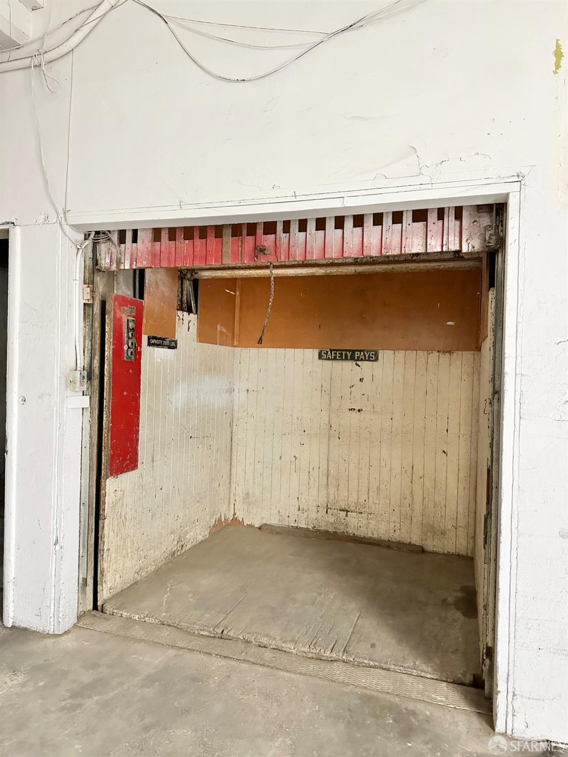 Detail Gallery Image 20 of 37 For 1401 International Blvd, Oakland,  CA 94132 - – Beds | – Baths