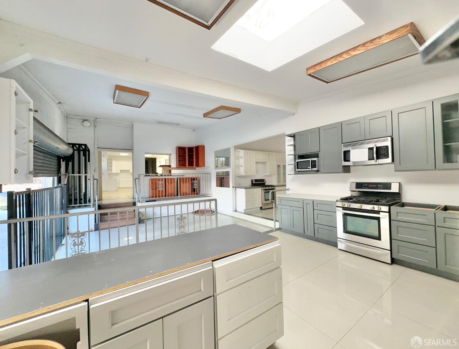 Detail Gallery Image 14 of 37 For 1401 International Blvd, Oakland,  CA 94132 - – Beds | – Baths