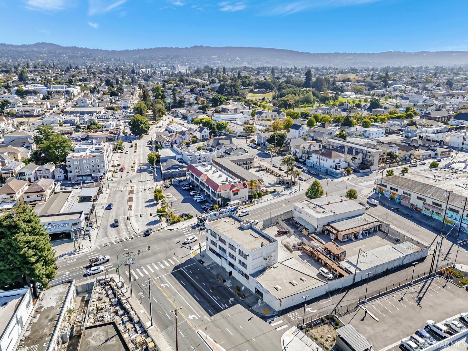 Detail Gallery Image 34 of 37 For 1401 International Blvd, Oakland,  CA 94132 - – Beds | – Baths