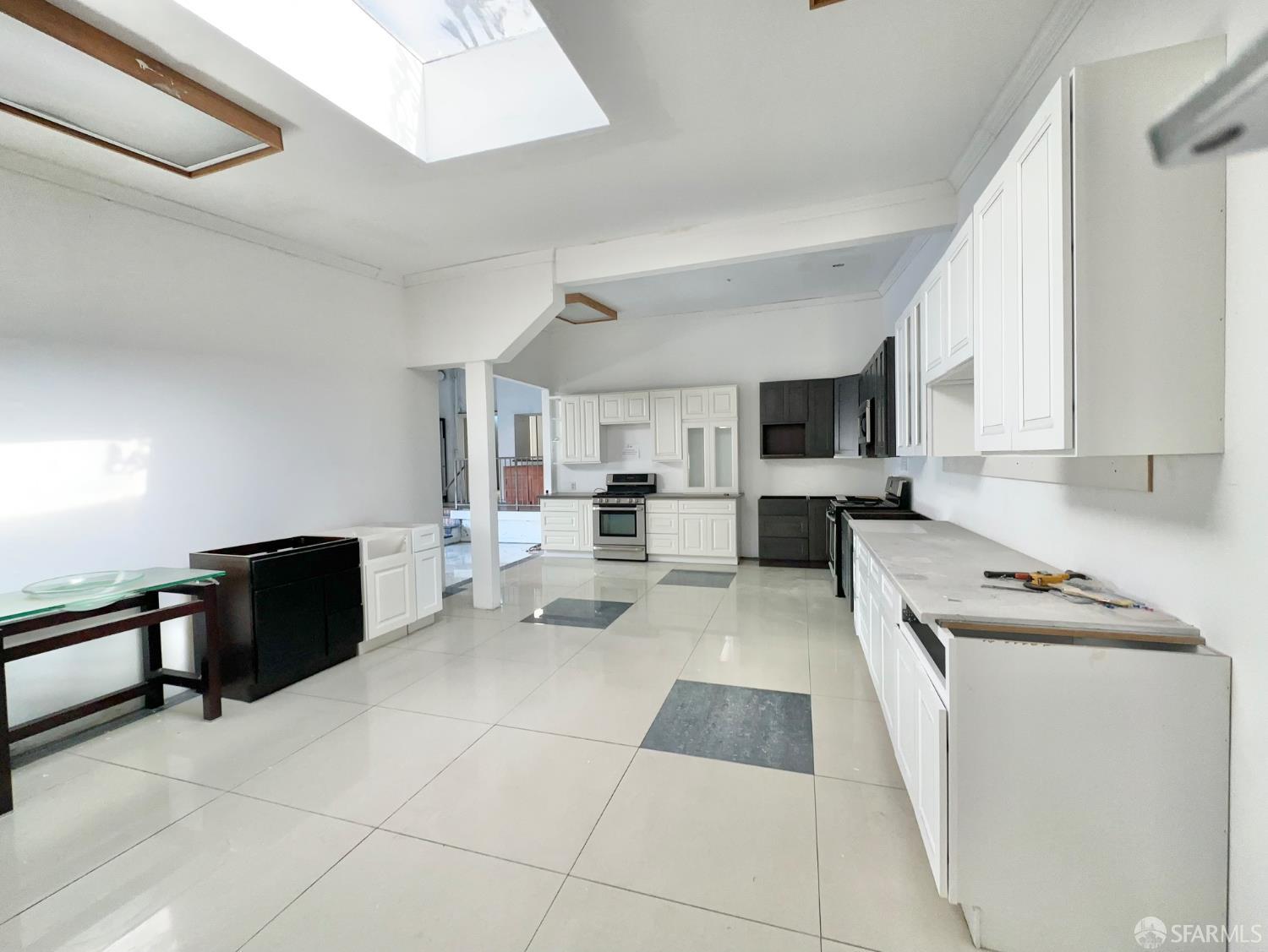 Detail Gallery Image 13 of 37 For 1401 International Blvd, Oakland,  CA 94132 - – Beds | – Baths