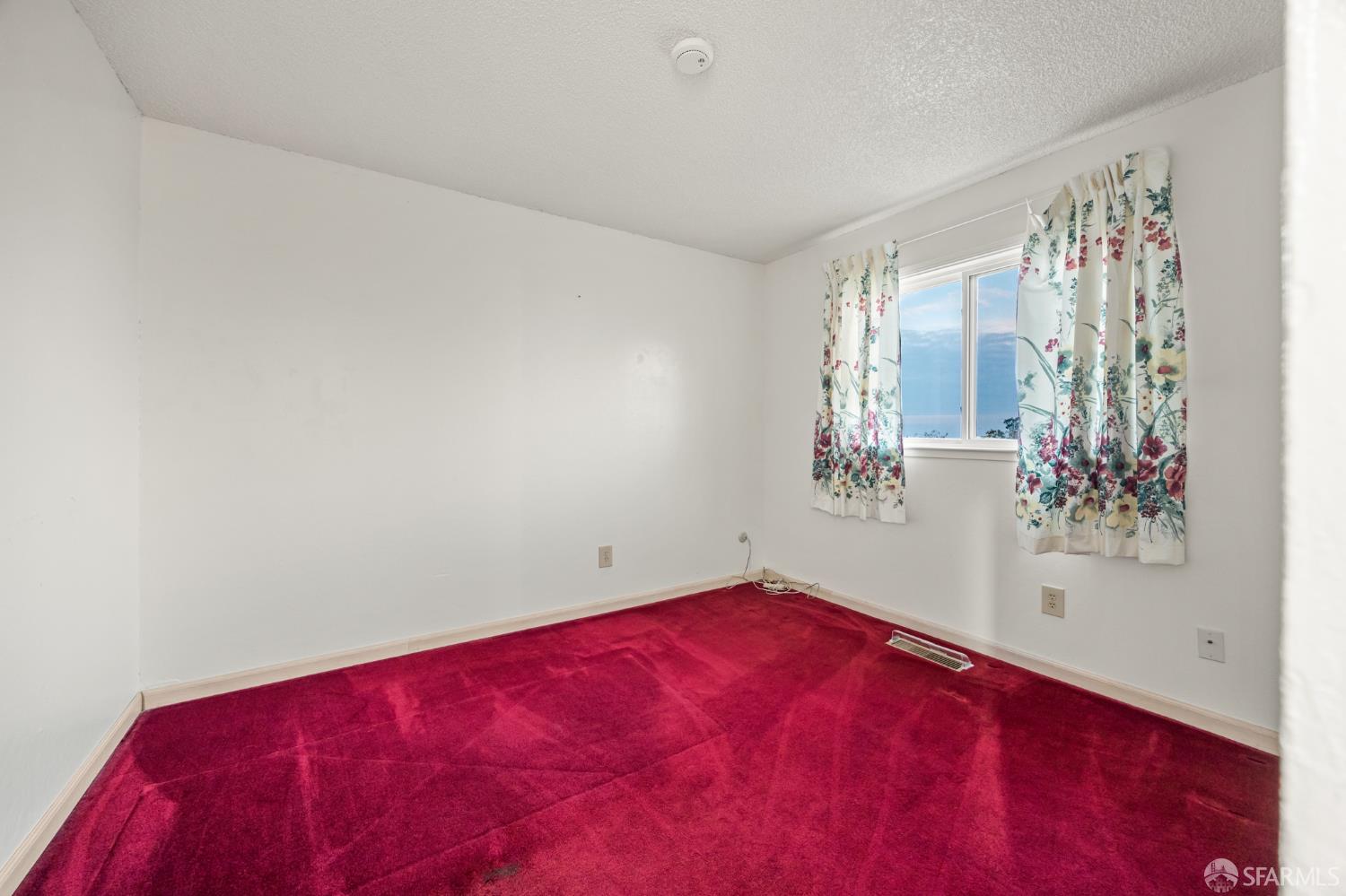 Detail Gallery Image 13 of 25 For 1202 Alamo Way, Pittsburg,  CA 94565 - 4 Beds | 2 Baths