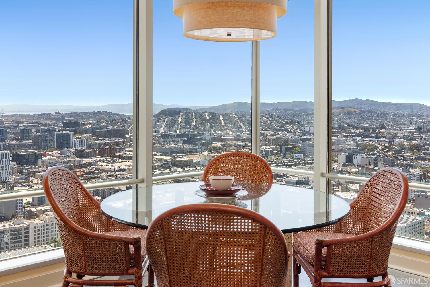 Photo #2: 425092670 Listing: Photo #2