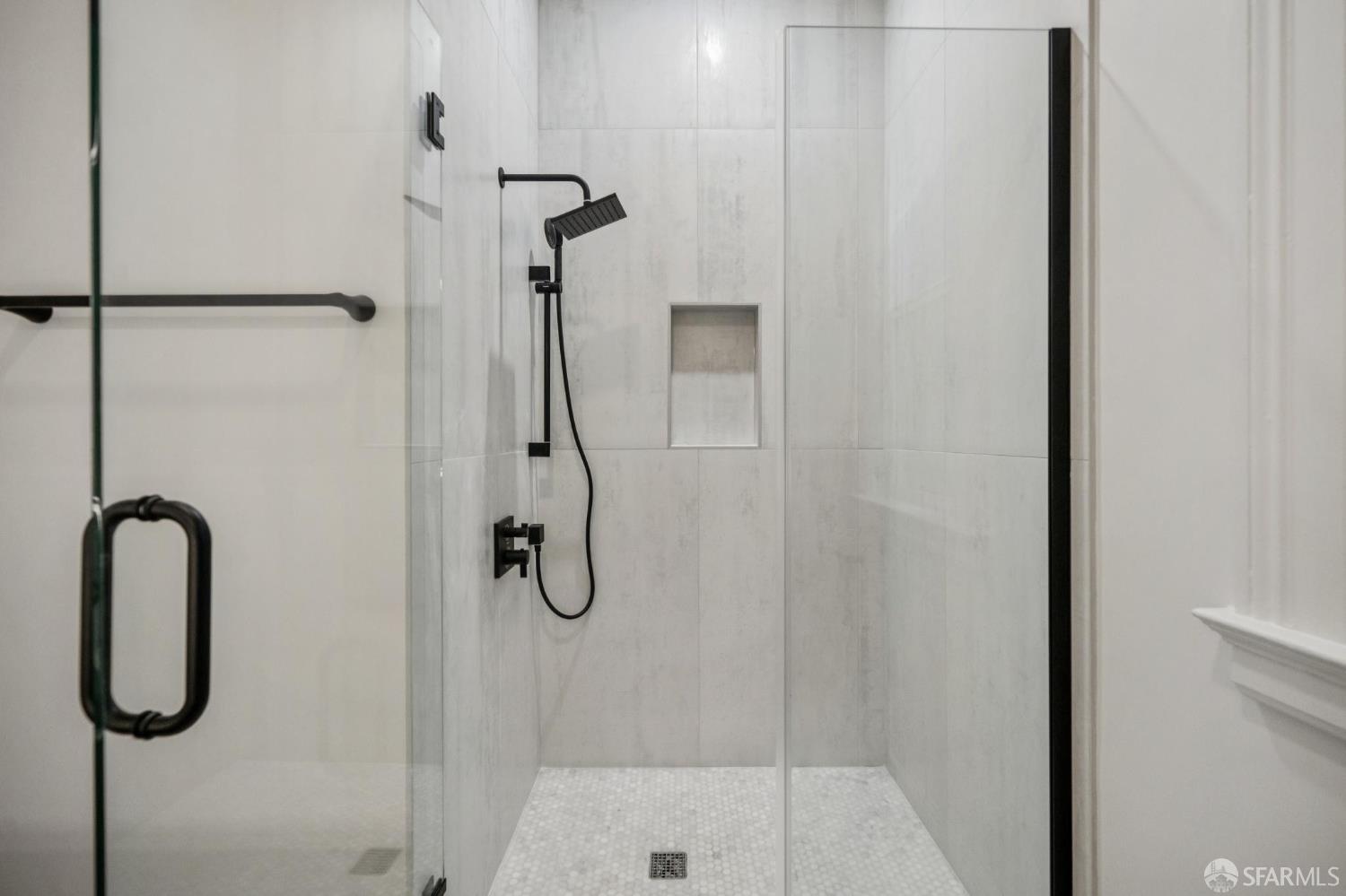 Detail Gallery Image 11 of 26 For 782 Green St, San Francisco,  CA 94133 - 3 Beds | 1 Baths